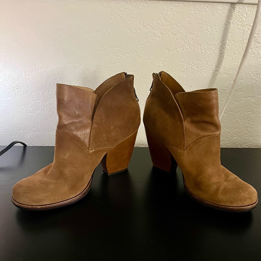Kork Ease CASTANEDA Camel Tan Suede Leather Block Heel Pull On Ankle Booties